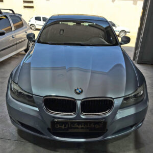 بی ام و 320i Lci